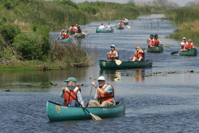  Canoagem descendo o rio 